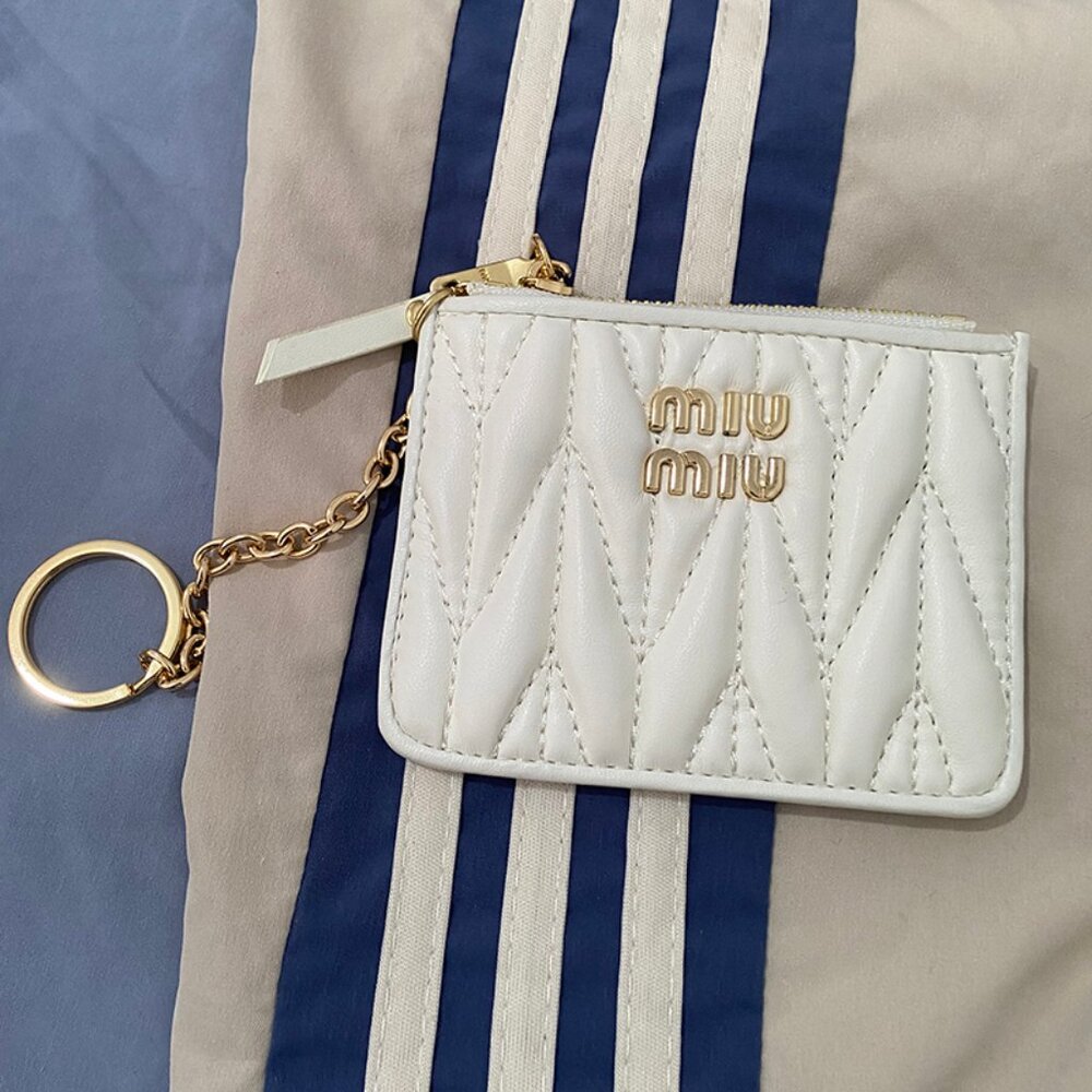 Miu Miu White Card Holder With Key Ring - image 2